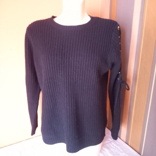 Zdjęcie oferty: czarny sweter z warkoczami M primark