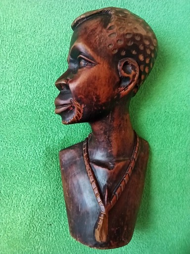 Zdjęcie oferty: Figurka drewniana rzeźbiona  Afrykanka 