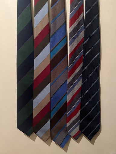 Zdjęcie oferty: 5 jedwabnych krawatów 