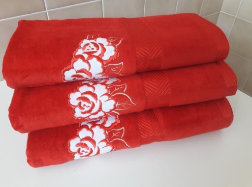 Zdjęcie oferty: Ręcznik frotte 70x140 welurowy z haftem