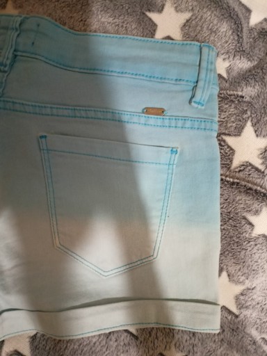 Zdjęcie oferty: Jak nowe,jasne spodenki jeansowe Chillin Cropp (M)