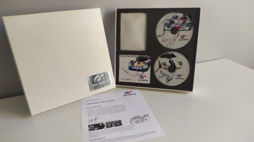 Zdjęcie oferty: Gran Turismo 4 PRESSKIT Przedmiot Kolekcjonerski 