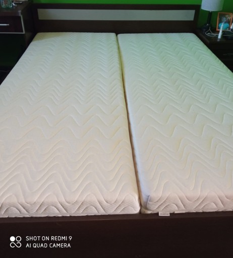 Zdjęcie oferty: Łóżko do sypialni 160 x200 z materacami