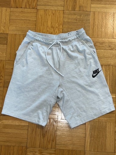 Zdjęcie oferty: Spodenki Nike