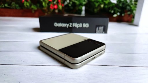 Zdjęcie oferty: Samsung Galaxy Z Flip3 5G 8/128GB Zadbany - Zestaw