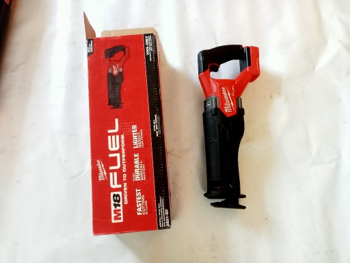 Zdjęcie oferty: Piła szablasta Milwaukee SAWZALL Fuel M18 FSZ-0