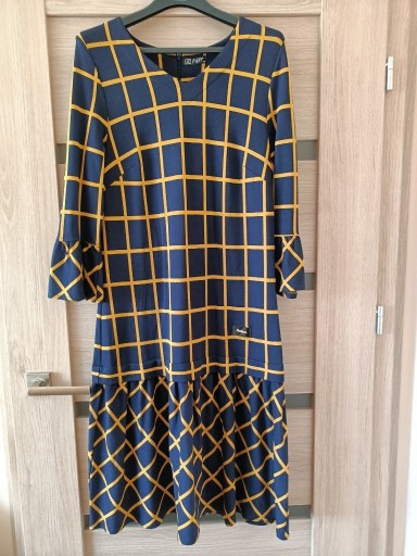 Zdjęcie oferty: Granatowa suknia dzianinowa w żółtą kratę