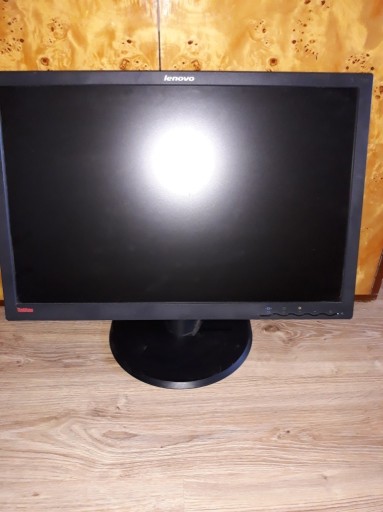 Zdjęcie oferty: Monitor Lenovo 24 cale