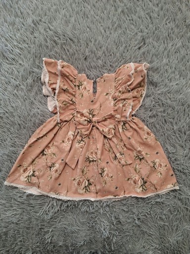 Zdjęcie oferty: Sprzedam śliczną sukienkę dla dziewczynki 80