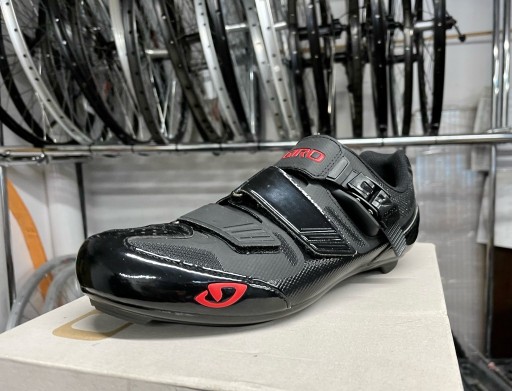 Zdjęcie oferty: Buty Rowerowe GIRO Apeckx II HV black red roz. 43