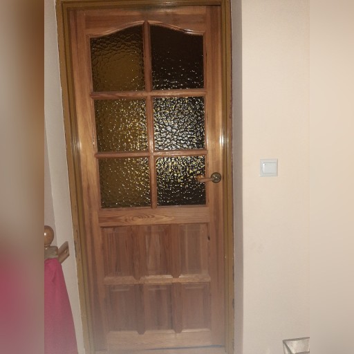 Zdjęcie oferty: Drzwi wewnętrzne drewniane 2 x 70cm i 6 x 80 cm