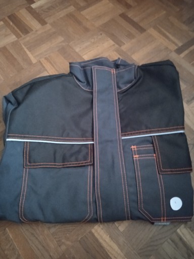 Zdjęcie oferty: Bluza robocza rozmiar L, spodnie robocze LB