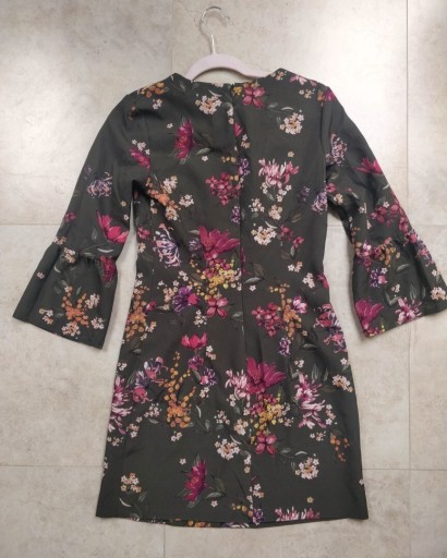 Zdjęcie oferty: Sukienka khaki w kwiaty Reserved 