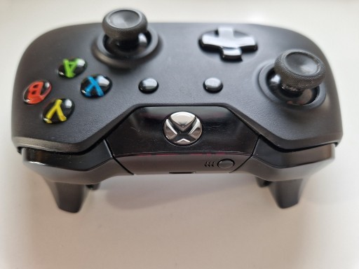 Zdjęcie oferty: Kontroler bezprzewodowy Xbox Carbon Black