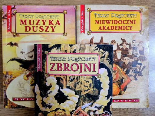 Zdjęcie oferty: Terry Pratchett 3 książki Muzyka duszy Zbrojni