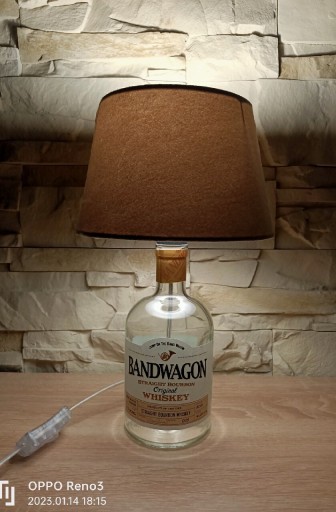 Zdjęcie oferty: Lampka nocna z butelki whisky BANDWAGON 0.7 L