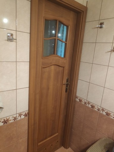 Zdjęcie oferty: Drzwi łazienkowe 60 prawe