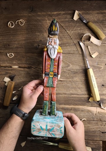 Zdjęcie oferty: Dziadek do orzechów figurka ozdoba świąteczna rzeźba w drewnie rękodzieło 2