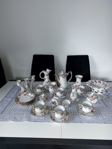 Zdjęcie oferty: komplet z porcelany Chodzież 