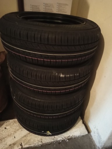 Zdjęcie oferty: Komplet opon z felgami KUMHO 185/65/15