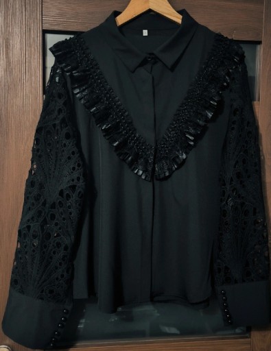 Zdjęcie oferty: Czarna elegancka koszula 