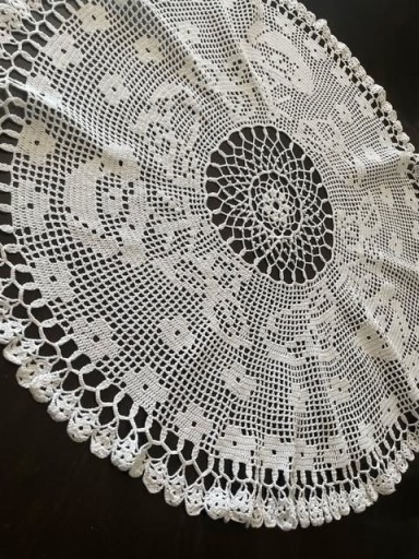 Zdjęcie oferty: ECRU OBRUS  SZYDEŁKOWY RĘCZNA ROBÓTKA  