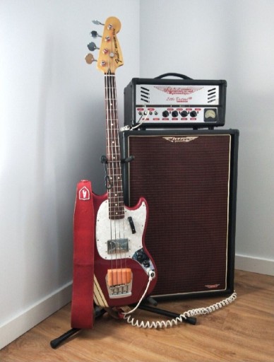 Zdjęcie oferty: Fender Pawn Shop Mustang bass Candy Apple Red