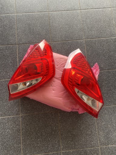 Zdjęcie oferty: Lampy fiesta mk7 przedlift