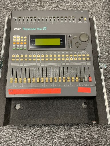Zdjęcie oferty: Mixer Yamaha Mixer 01, odtwarzacz CD Tascam CD-500