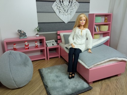 Zdjęcie oferty: Meble dla lalki barbie łóżko sypialnia DIY 