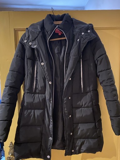 Zdjęcie oferty: Płaszcz zimowy Guess