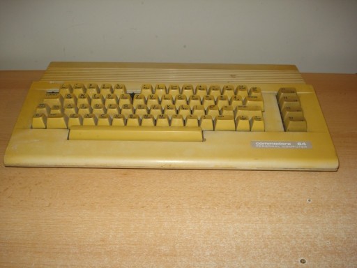 Zdjęcie oferty: Commodore 64 C64