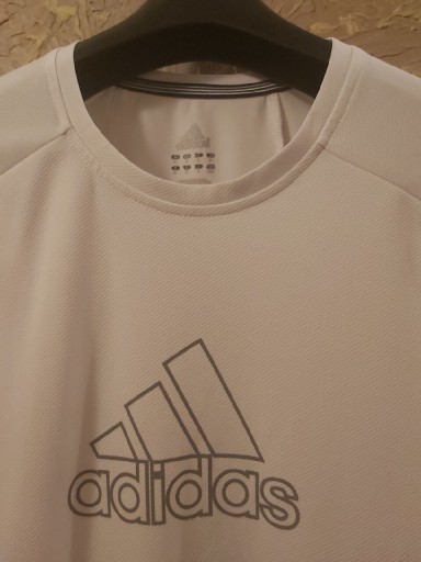 Zdjęcie oferty: Koszulka T-shirt sportowa kompresyjna ADIDAS M/L.