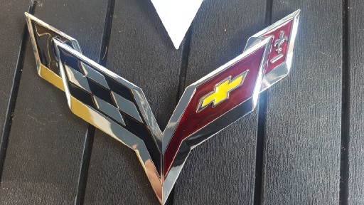 Zdjęcie oferty: Znaczek logo emblemat Corvette