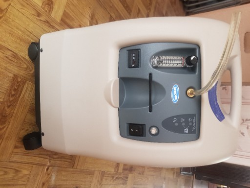 Zdjęcie oferty: Koncentrator tlenu stacjonarny Invacare PERFECTO 2