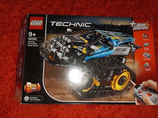 Zdjęcie oferty: LEGO technic zdalnie sterowana wyścigòwka nr 42095