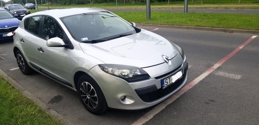 Zdjęcie oferty: RENAULT MEGANE  III SREBRNY