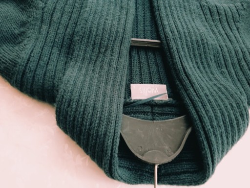Zdjęcie oferty: Sweter damski rozmiar S - piękna butelkowa zieleń 