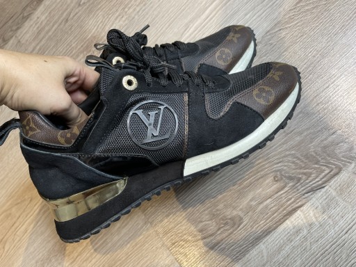 Zdjęcie oferty: Buty sneakersy Louis Vuitton rozmiar 40