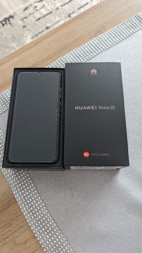 Zdjęcie oferty: Telefon Huawei Mate 20 srebrny 128GB 4GB HMA-L09