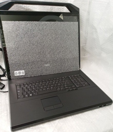 Zdjęcie oferty: Dell 18.5in monitor do servera