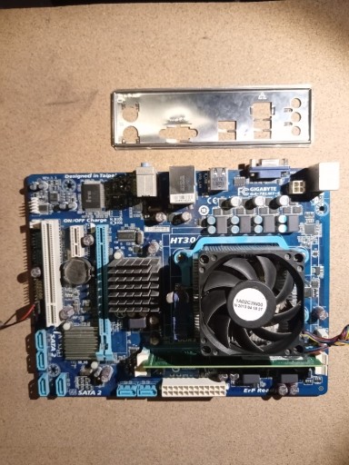 Zdjęcie oferty: Gigabyte GA-78LMT-S2 + AMD FX-4300 + 8 GB DDR3