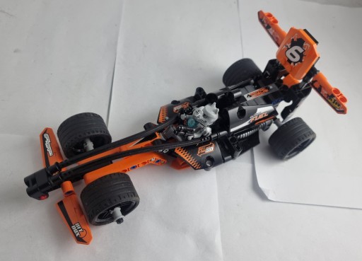 Zdjęcie oferty: LEGO Technic Czarny zdobywca dróg 42026