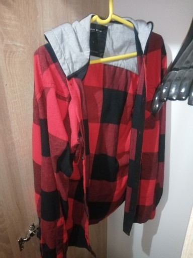 Zdjęcie oferty: Koszula z kapturem [black/red krata] [by House]