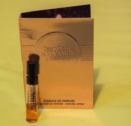 Zdjęcie oferty: Jean Paul Gaultier Classique Essence De Parfum 1,5 ml Próbka