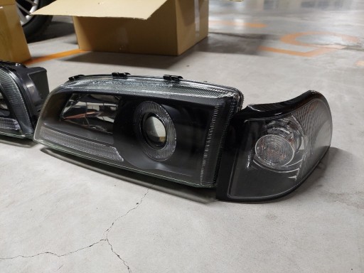 Zdjęcie oferty: Lampy przednie Volvo C70 coupe czarne ABM komplet 