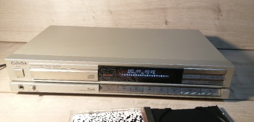 Zdjęcie oferty: Odtwarzacz CD Technics SL-P200 srebrny uszkodzony 