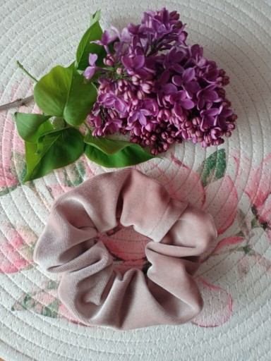 Zdjęcie oferty: Gumka do włosów, scrunchie, handmade, beżowa