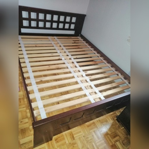 Zdjęcie oferty: Łóżko drewniane 160x210 z materacem i szafkami noc