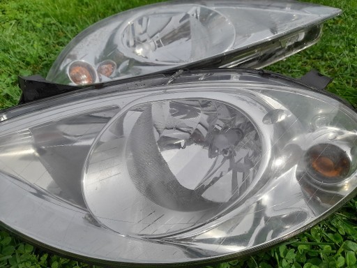 Zdjęcie oferty: Lampy reflektory przód Mercedes A